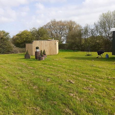 Вилла Glamping At The Retreat Wiltshire Is Rural Bliss Чипенхэм Экстерьер фото